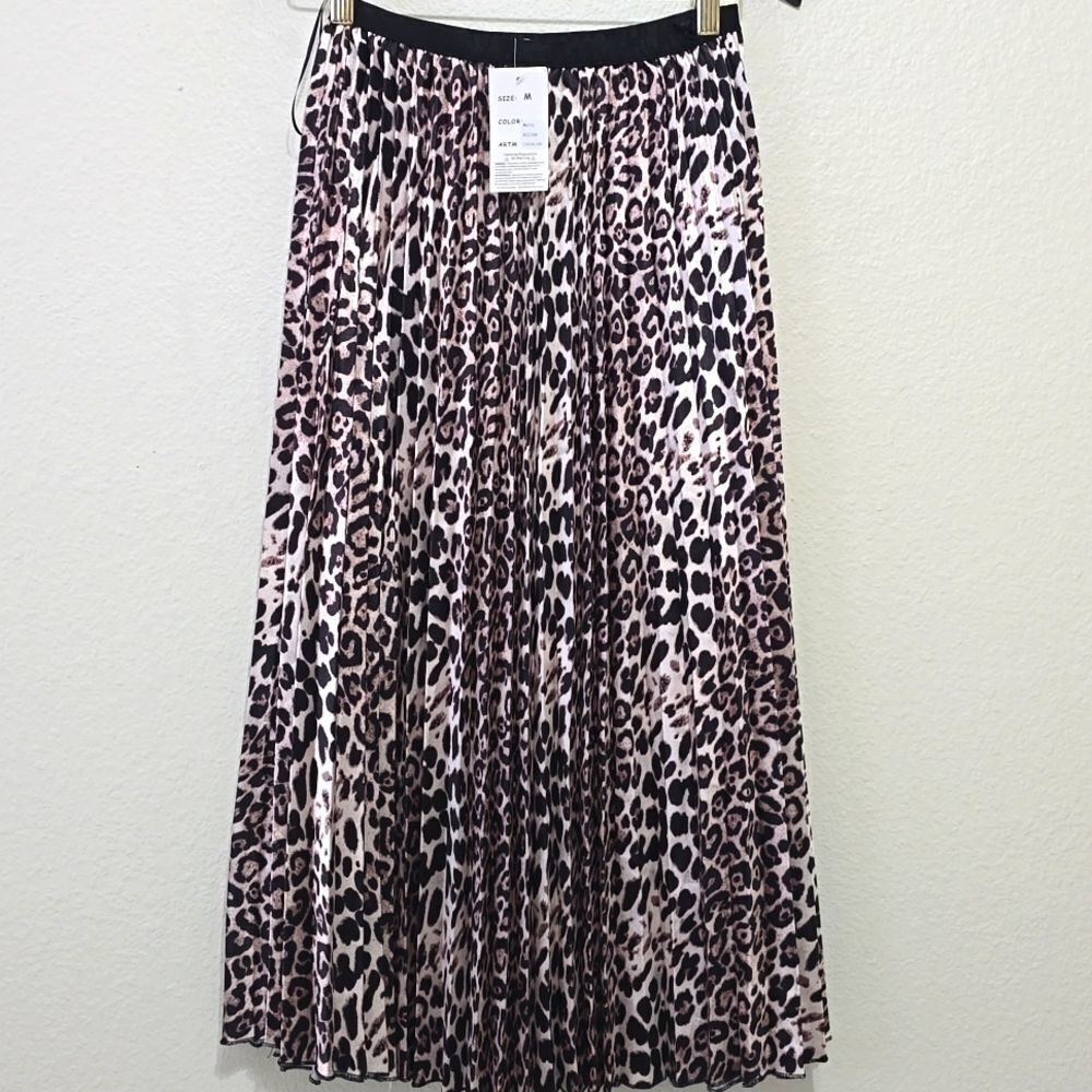 Something Pretty Pleated Animal Print Skirt M